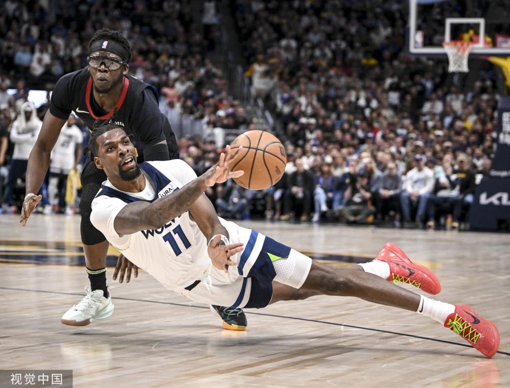 他不仅在国 他不仅在国