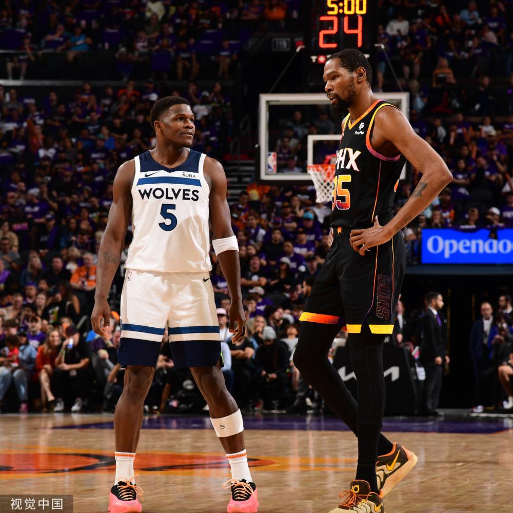 相比之下 相比之下